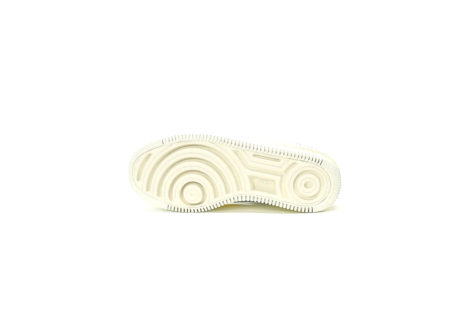 Kako Sheetbase record image for Nike Pale Yellow Low Court Sneaker thumbnail 3