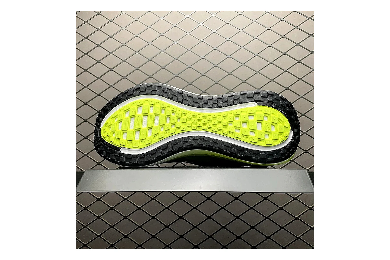 Nike Vomero Plus Volt White Sheetbase record image with white volt vomero plus runner with mixed upper and runner shape thumbnail 4