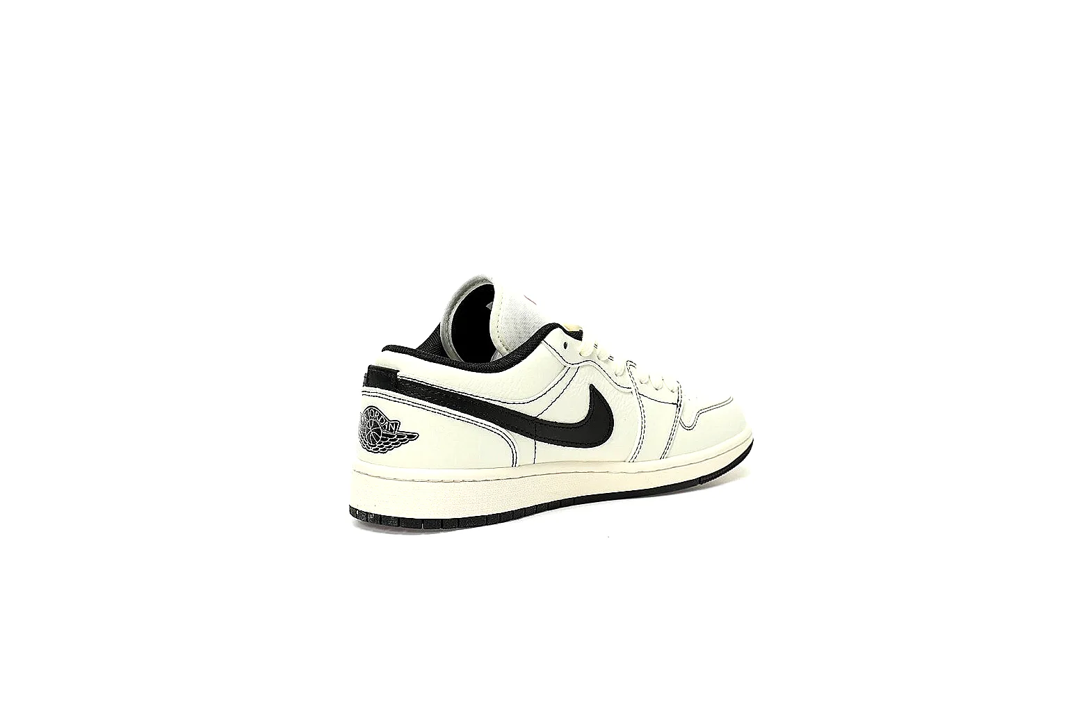 Kako Sheetbase record image for Nike White Black Low Court Sneaker thumbnail 2
