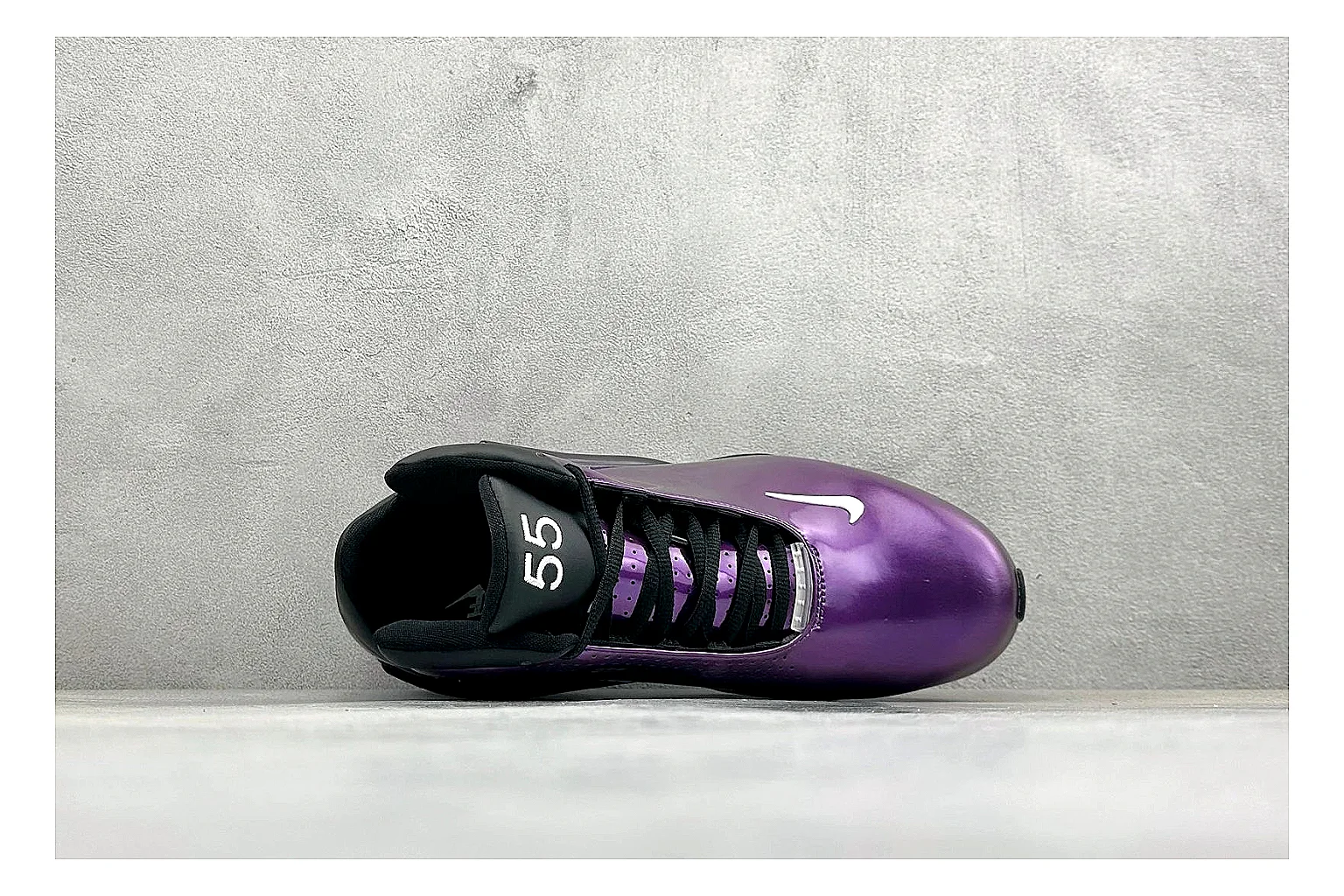 Nike Zoom Hyperflight Purple spreadsheet record photo showing glossy purple upper, high-shine basketball shell, sculpted midsole, and sleek court profile thumbnail 2