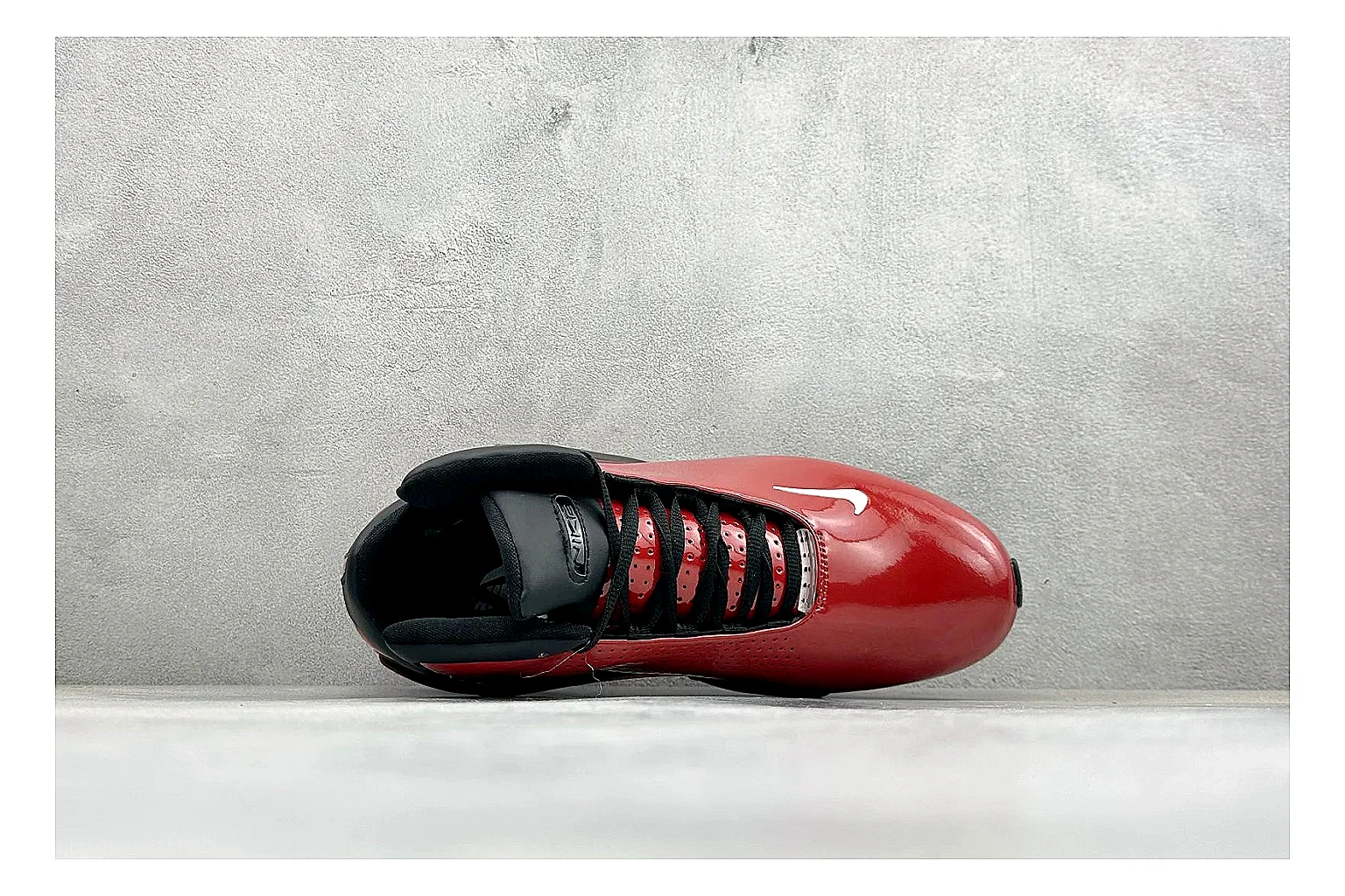 Nike Zoom Hyperflight Red spreadsheet record photo showing red glossy basketball upper, streamlined shell, black detail lines, and sculpted court sole thumbnail 2