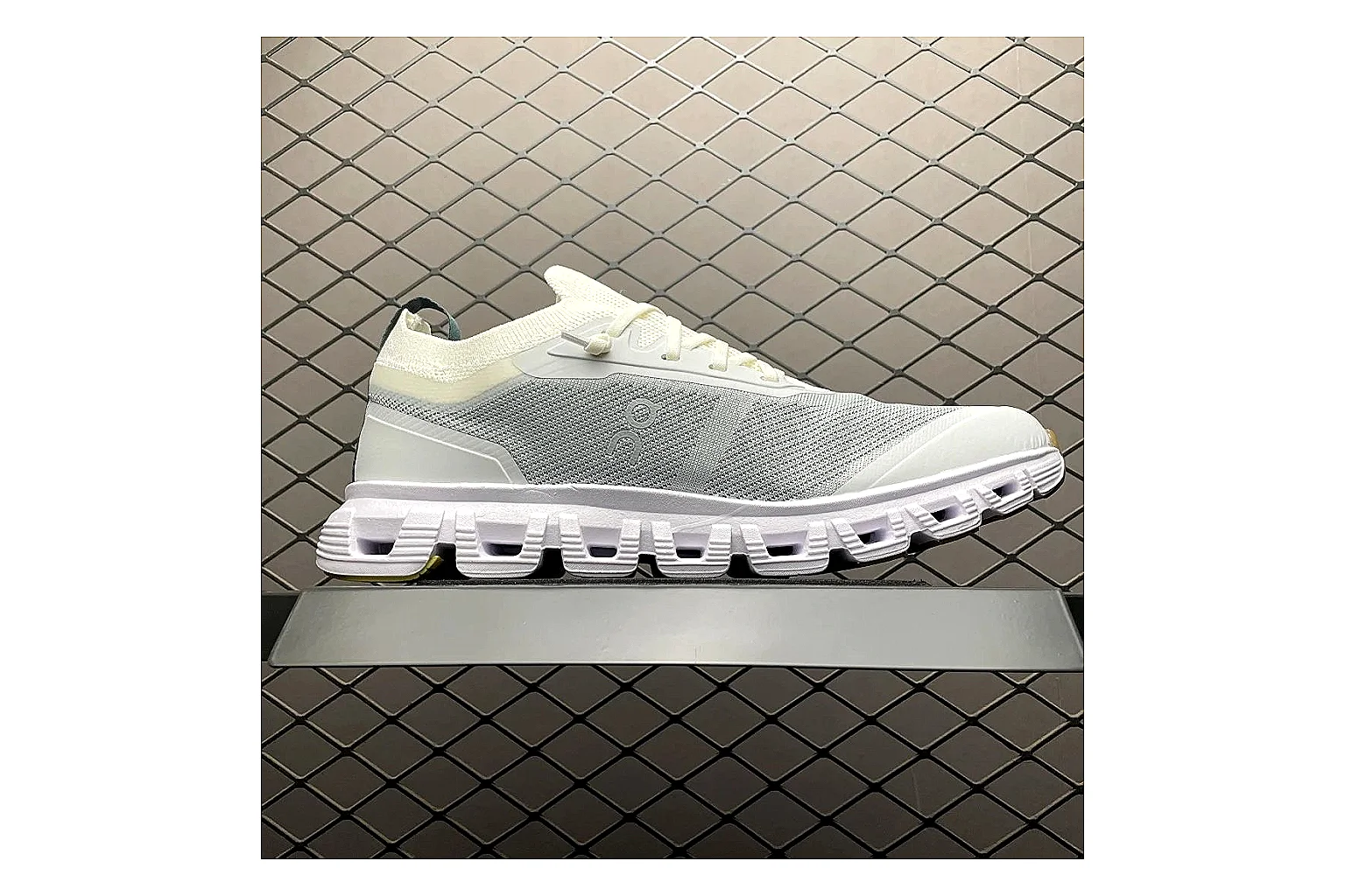 On Cloud 6 White Grey Sneaker Sheetbase record image with white grey cloud 6 runner with mixed upper and trainer shape thumbnail 2