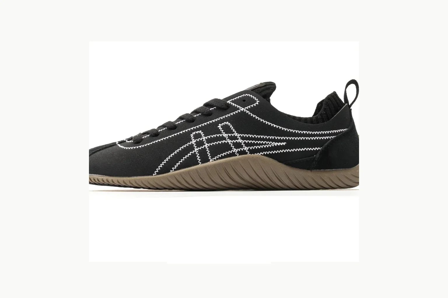 Onitsuka Tiger Black Gum Sneaker Sheetbase record image with black gum black gum retro low-top with mixed upper and low top shape