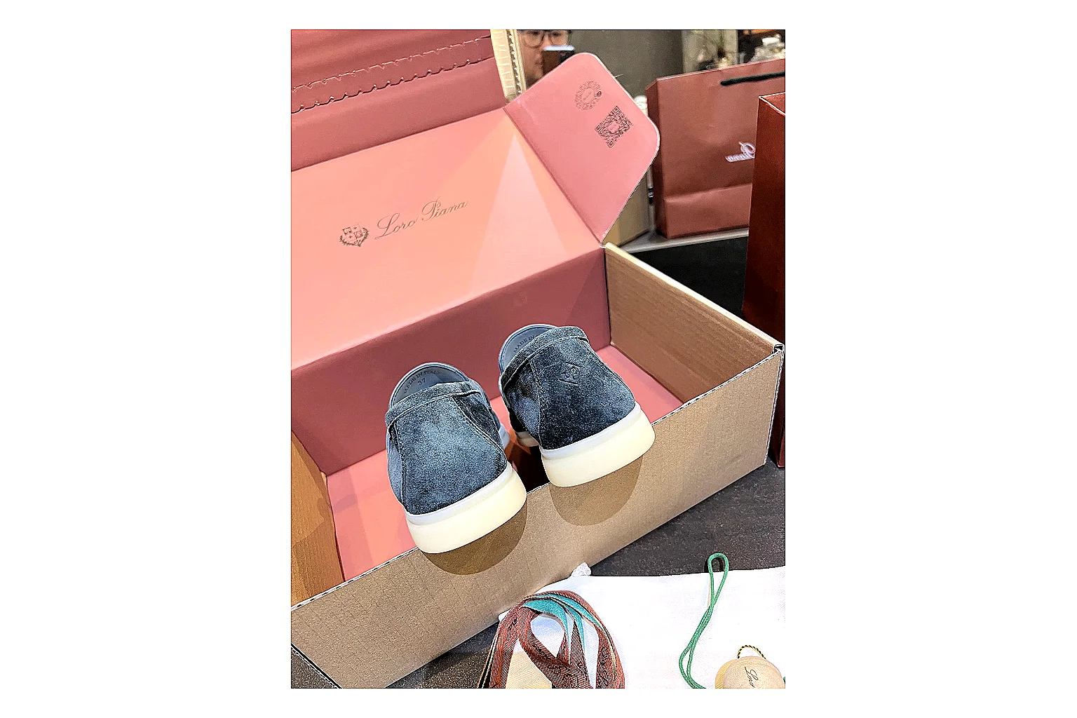 Other blue suede loafer sneaker Blue Cream 6606 spreadsheet record six-photo gallery