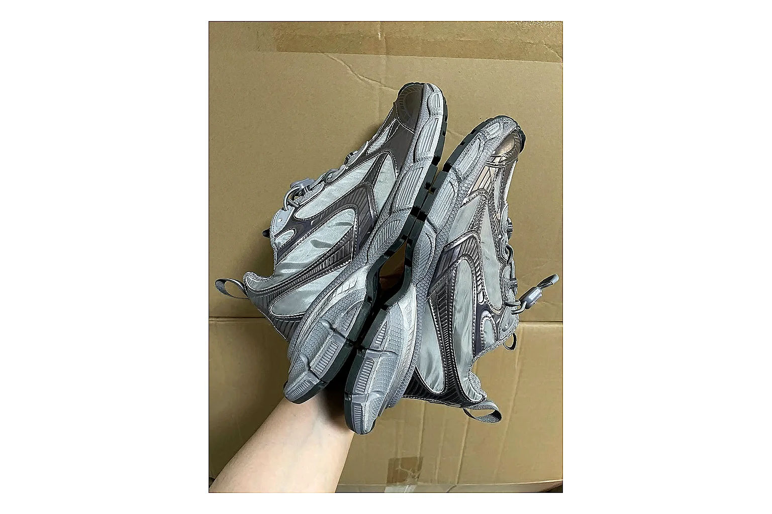 Casual Low-Top Sneaker 0679 spreadsheet record image with casual low-top sneaker with clean paneling, textured upper and six-view gallery for daily streetwear styling plus side-profile shape, upper panel lines, and outsole detail thumbnail 3