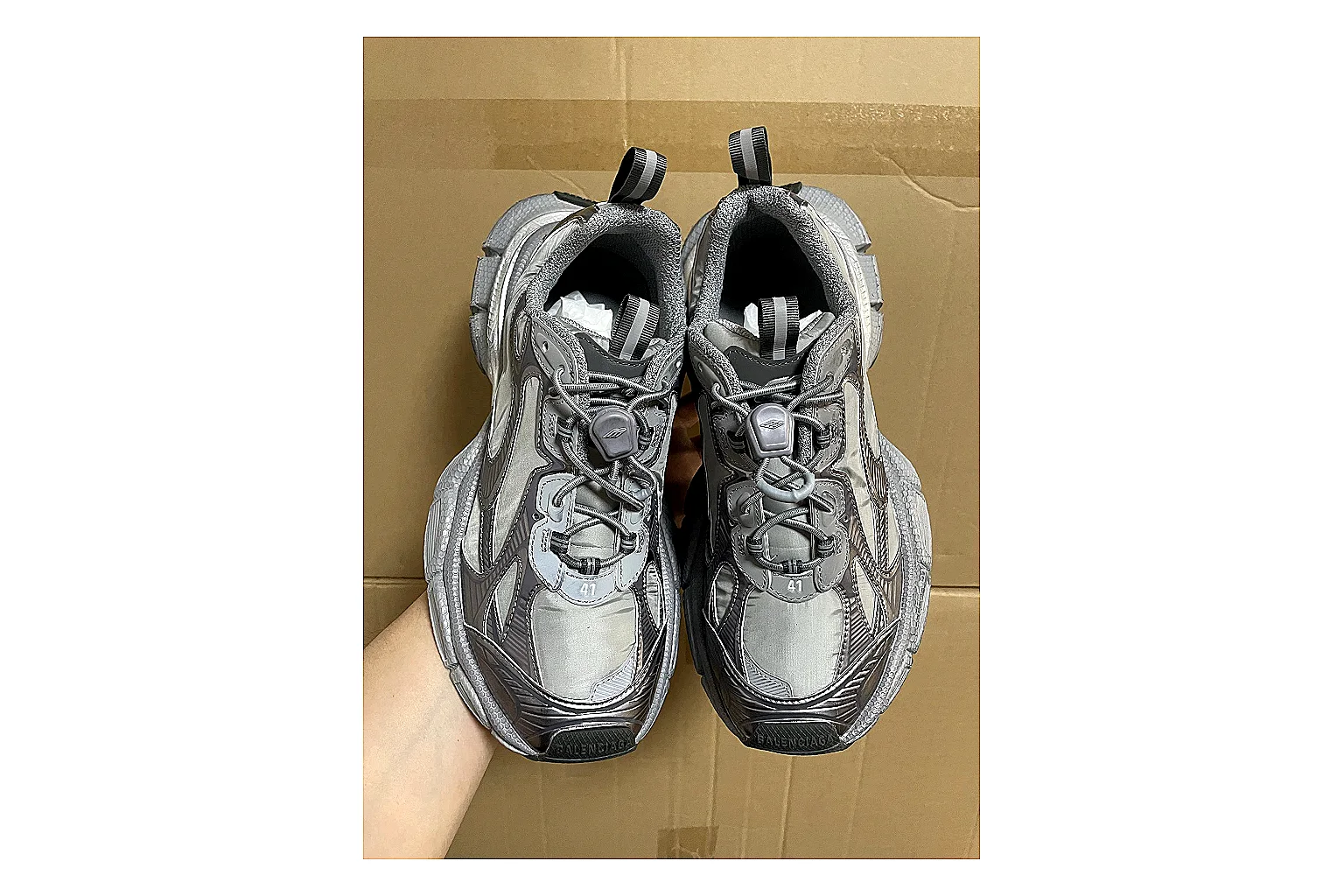 Casual Low-Top Sneaker 0679 spreadsheet record image with casual low-top sneaker with clean paneling, textured upper and six-view gallery for daily streetwear styling plus side-profile shape, upper panel lines, and outsole detail thumbnail 6