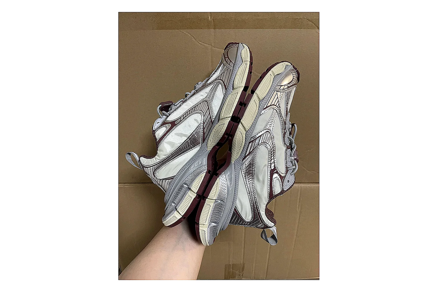 Casual Low-Top Sneaker 0691 spreadsheet record image with casual low-top sneaker with clean paneling, textured upper and six-view gallery for daily streetwear styling plus side-profile shape, upper panel lines, and outsole detail thumbnail 3