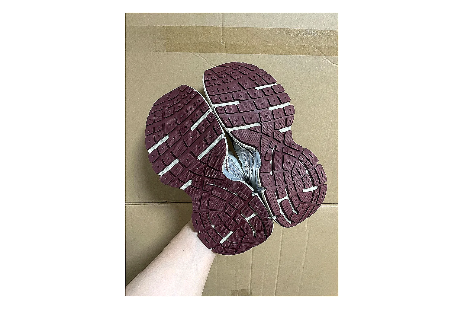 Casual Low-Top Sneaker 0691 spreadsheet record image with casual low-top sneaker with clean paneling, textured upper and six-view gallery for daily streetwear styling plus side-profile shape, upper panel lines, and outsole detail thumbnail 5