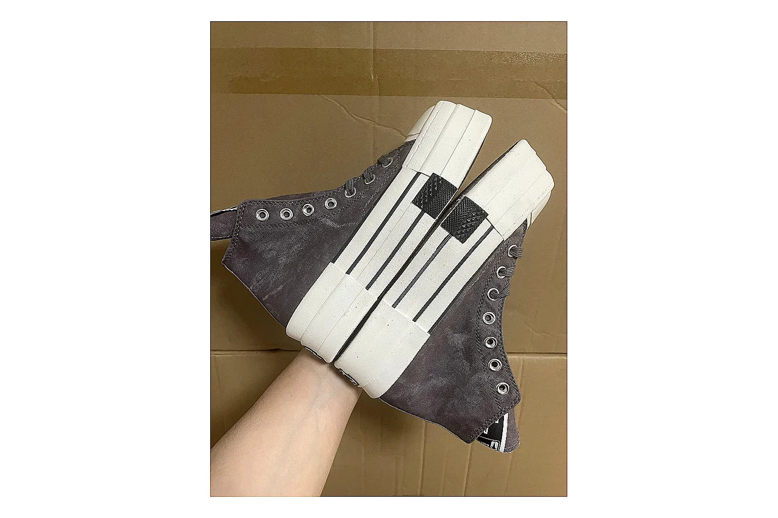 Casual Low-Top Sneaker 0775 spreadsheet record image with casual low-top sneaker with clean paneling, textured upper and six-view gallery for daily streetwear styling plus side-profile shape, upper panel lines, and outsole detail thumbnail 2