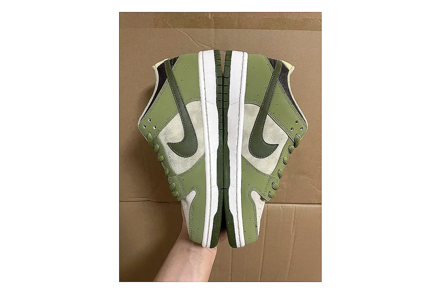 Casual Low-Top Sneaker 4988 spreadsheet record image with casual low-top sneaker with clean paneling, textured upper and six-view gallery for daily streetwear styling plus side-profile shape, upper panel lines, and outsole detail thumbnail 3