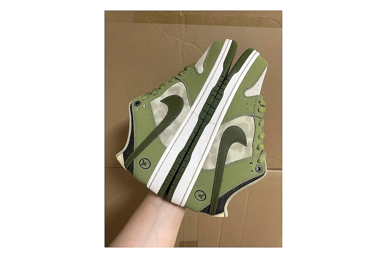 Casual Low-Top Sneaker 4988 spreadsheet record image with casual low-top sneaker with clean paneling, textured upper and six-view gallery for daily streetwear styling plus side-profile shape, upper panel lines, and outsole detail thumbnail 4