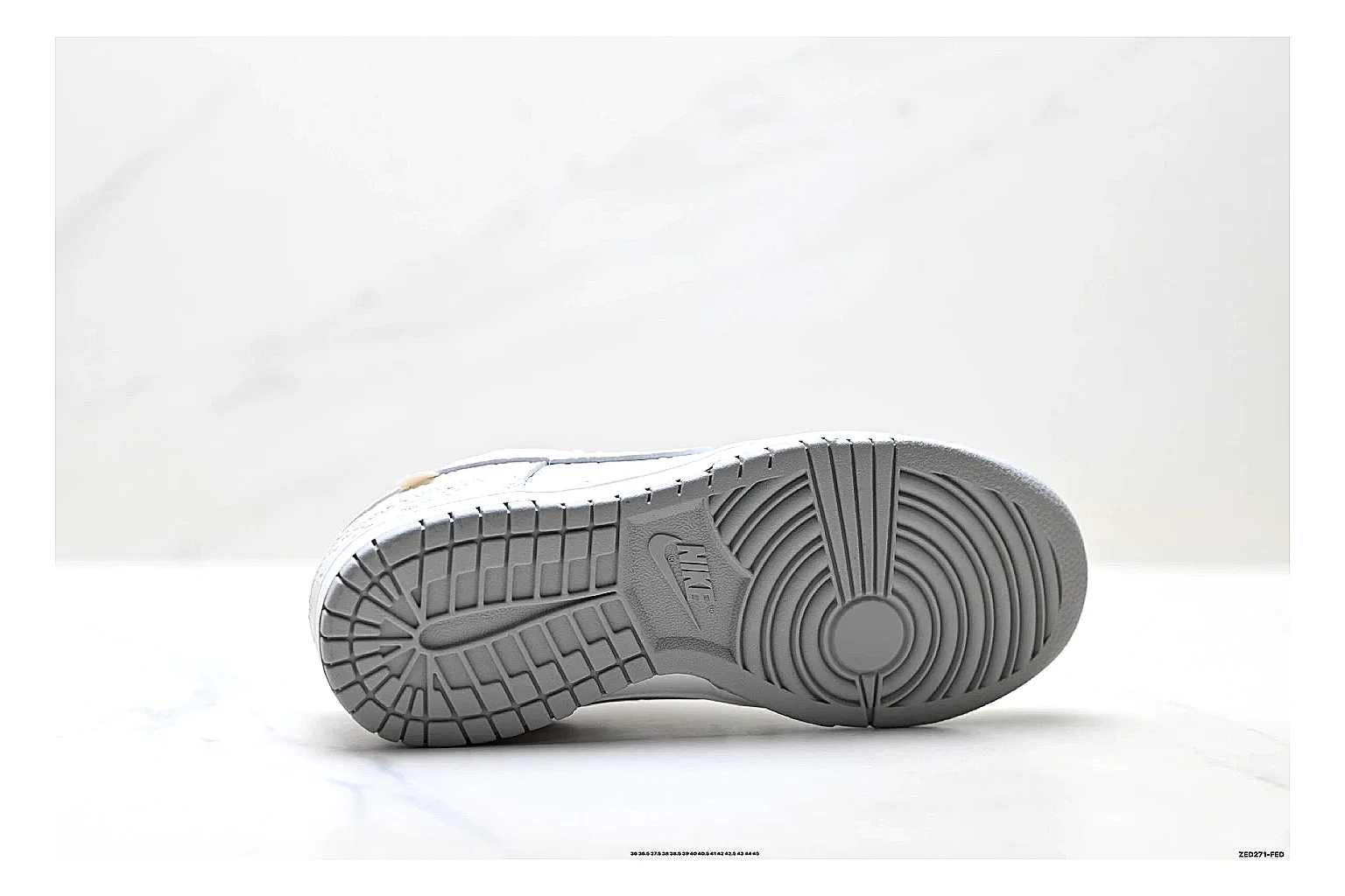 Other Casual Low-Top Sneaker 5147 spreadsheet record photo showing clean low-top construction, textured upper finish, simple streetwear shape, and six-angle product gallery thumbnail 4