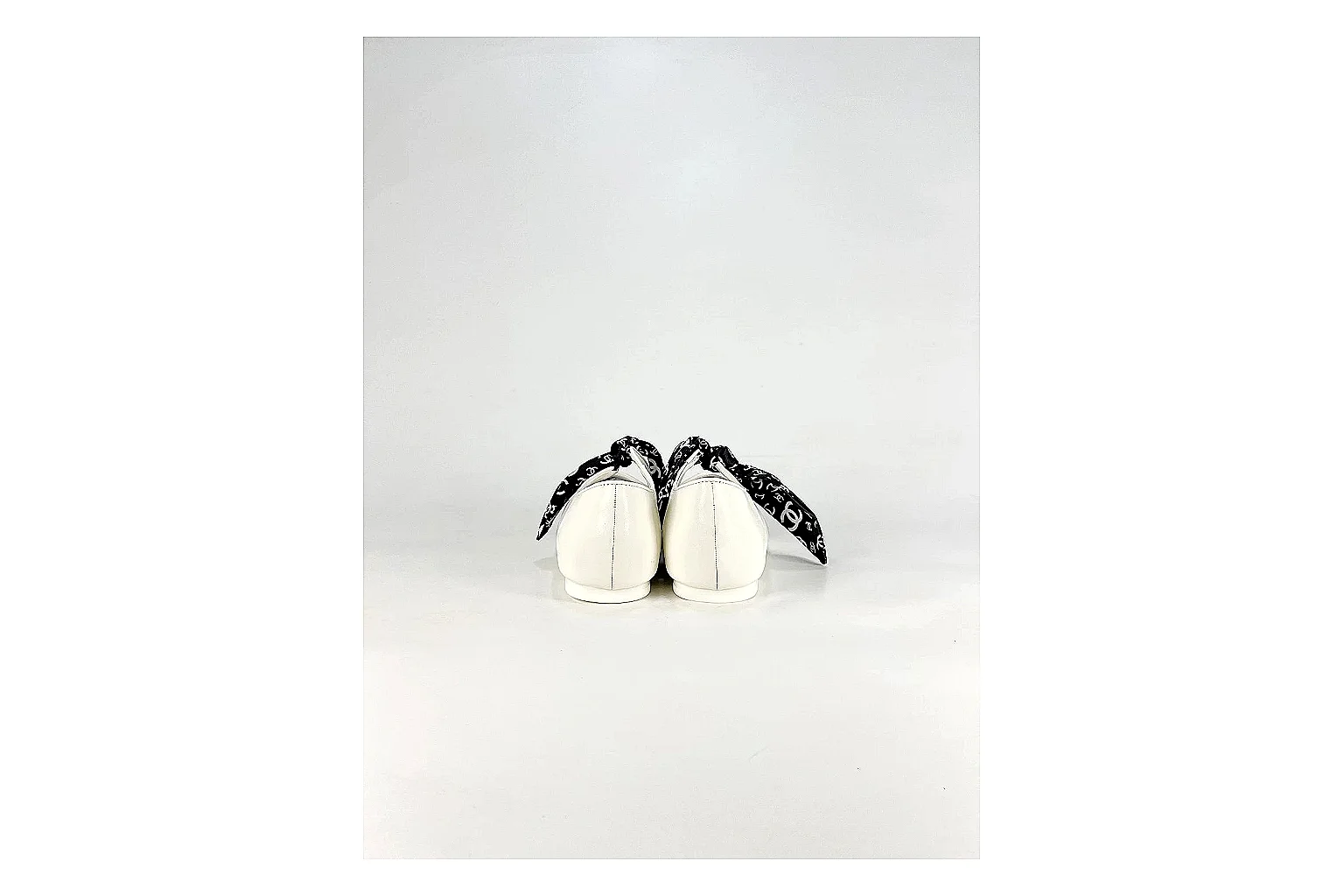 Other Casual Low-Top Sneaker 5165 spreadsheet record photo showing clean panel layout, textured low-top upper, simple streetwear profile, and everyday outsole thumbnail 3