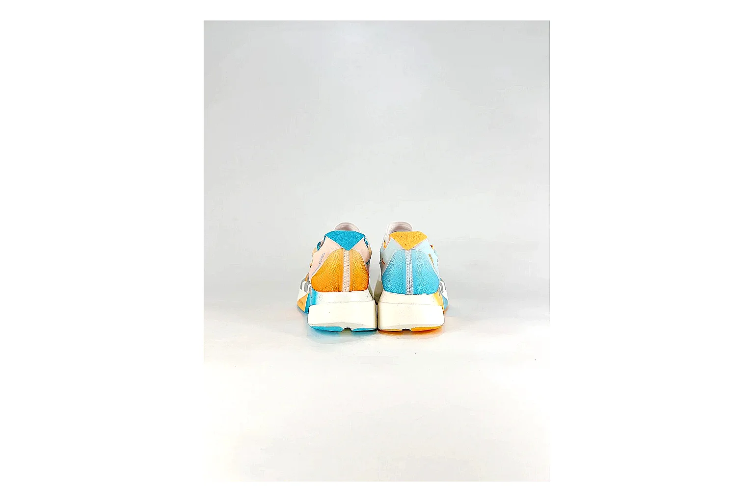 Casual Low-Top Sneaker 5176 Sheetbase record image with red casual low-top with mixed-material upper and low-profile shape thumbnail 3