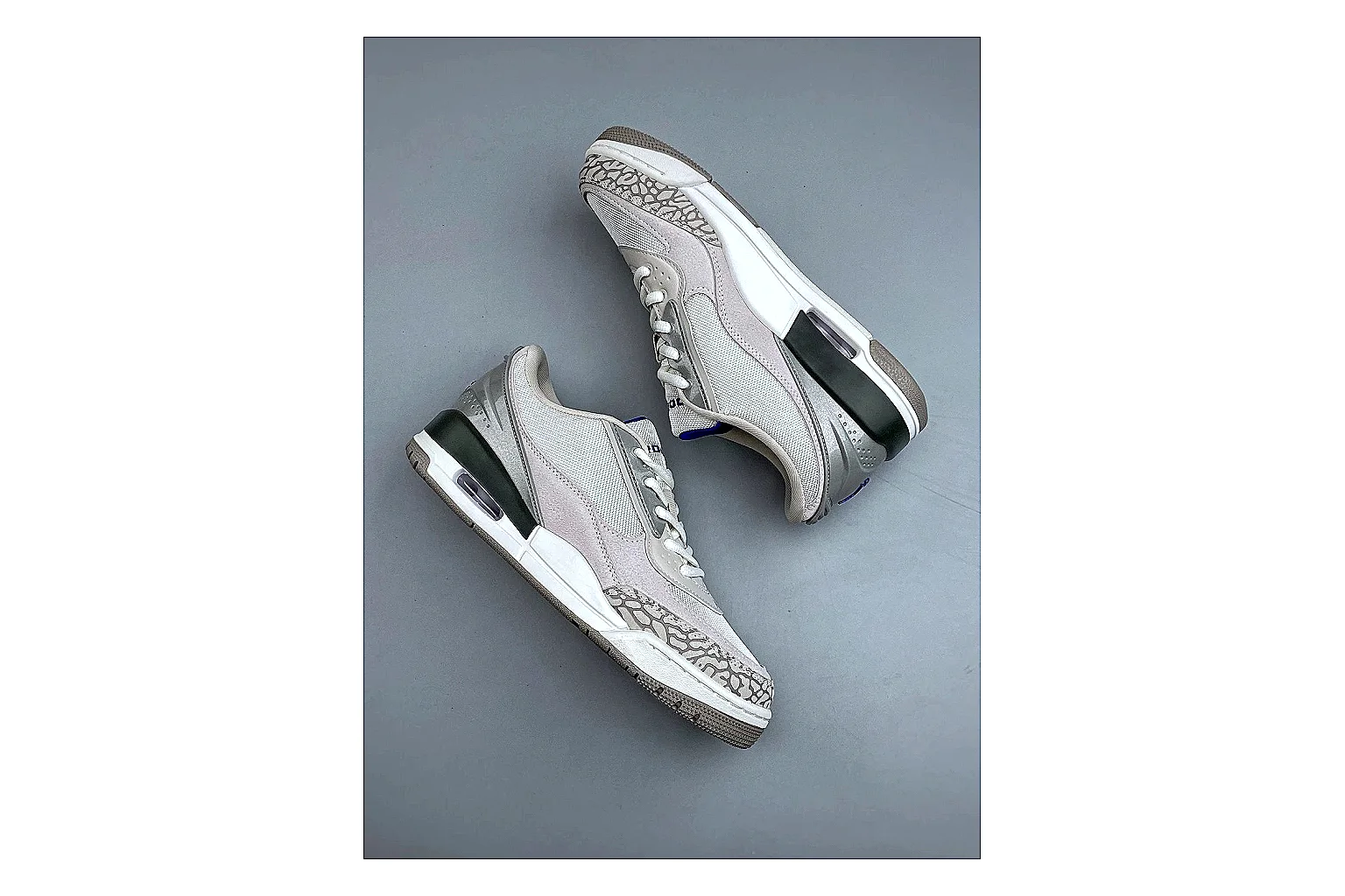 Casual Low-Top Sneaker 5215 Sheetbase record image with red casual low-top with mixed-material upper and low-profile shape thumbnail 4