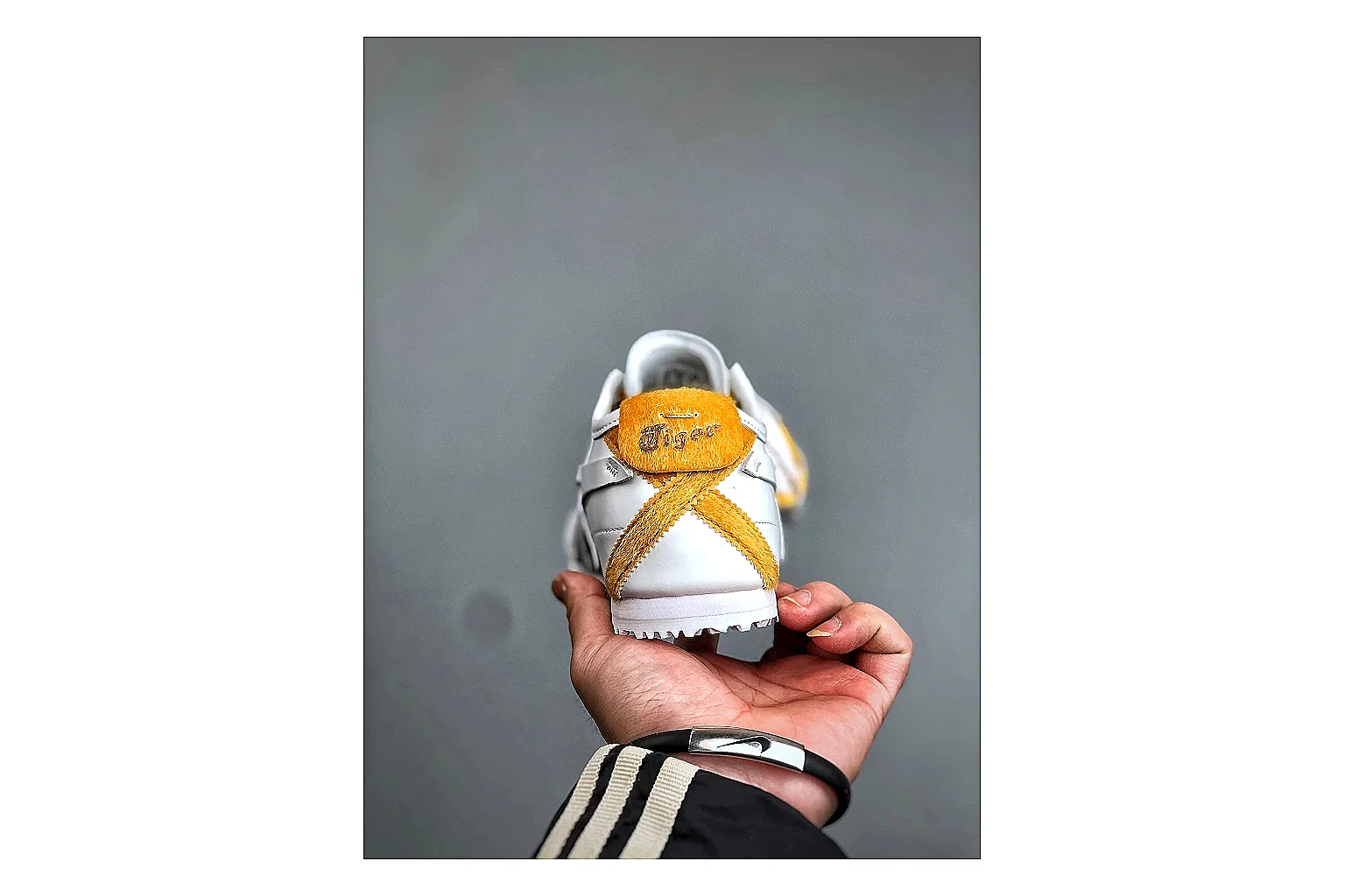 Casual Low-Top Sneaker 5234 spreadsheet record image with casual low-top sneaker with clean paneling, textured upper and six-view gallery for daily streetwear styling plus side-profile shape, upper panel lines, and outsole detail thumbnail 2