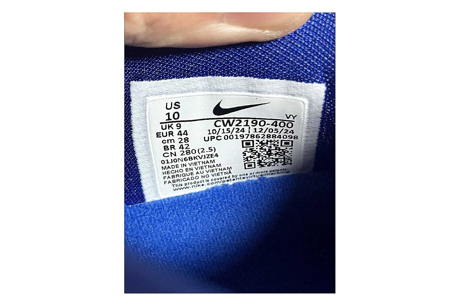 Casual Low-Top Sneaker 5590 Sheetbase record image with red casual low-top with mixed-material upper and low-profile shape thumbnail 2