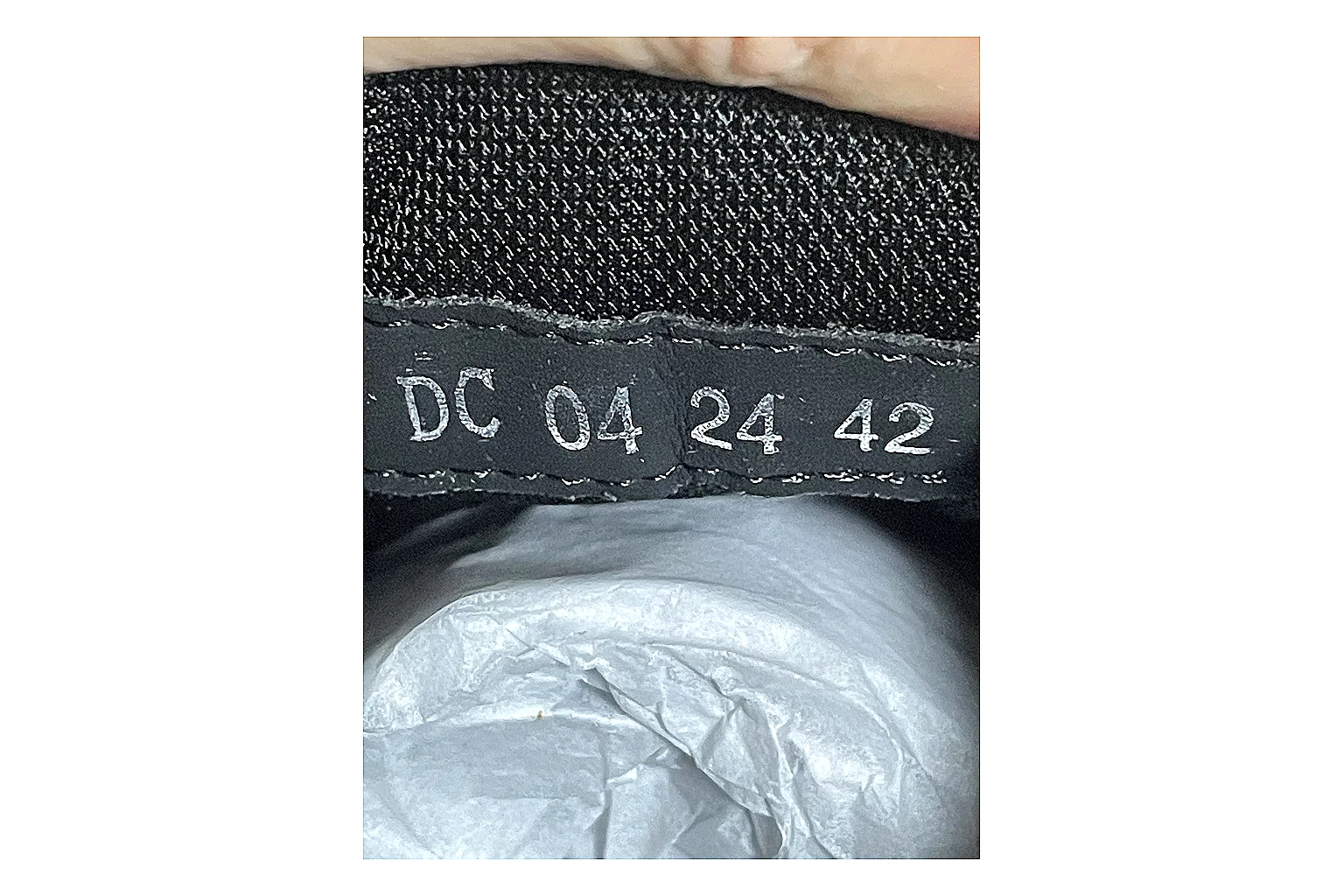 Casual Low-Top Sneaker 5666 spreadsheet record image with casual low-top sneaker with clean paneling, textured upper and six-view gallery for daily streetwear styling plus side-profile shape, upper panel lines, and outsole detail thumbnail 2