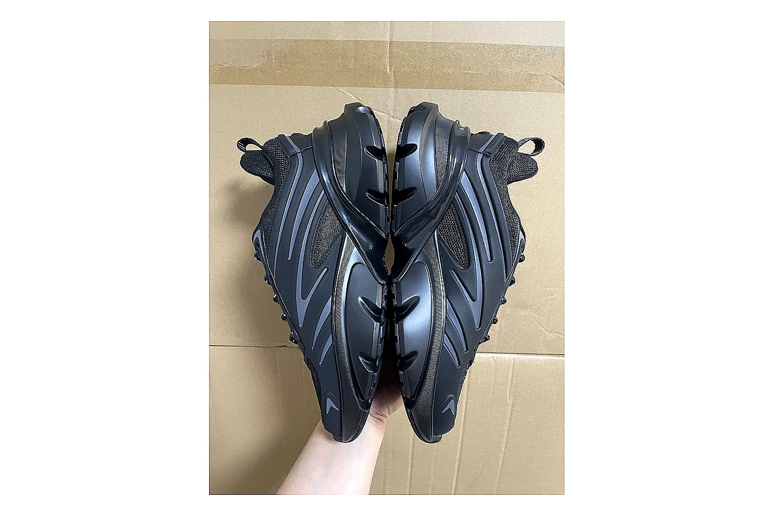 Casual Low-Top Sneaker 5666 spreadsheet record image with casual low-top sneaker with clean paneling, textured upper and six-view gallery for daily streetwear styling plus side-profile shape, upper panel lines, and outsole detail thumbnail 6