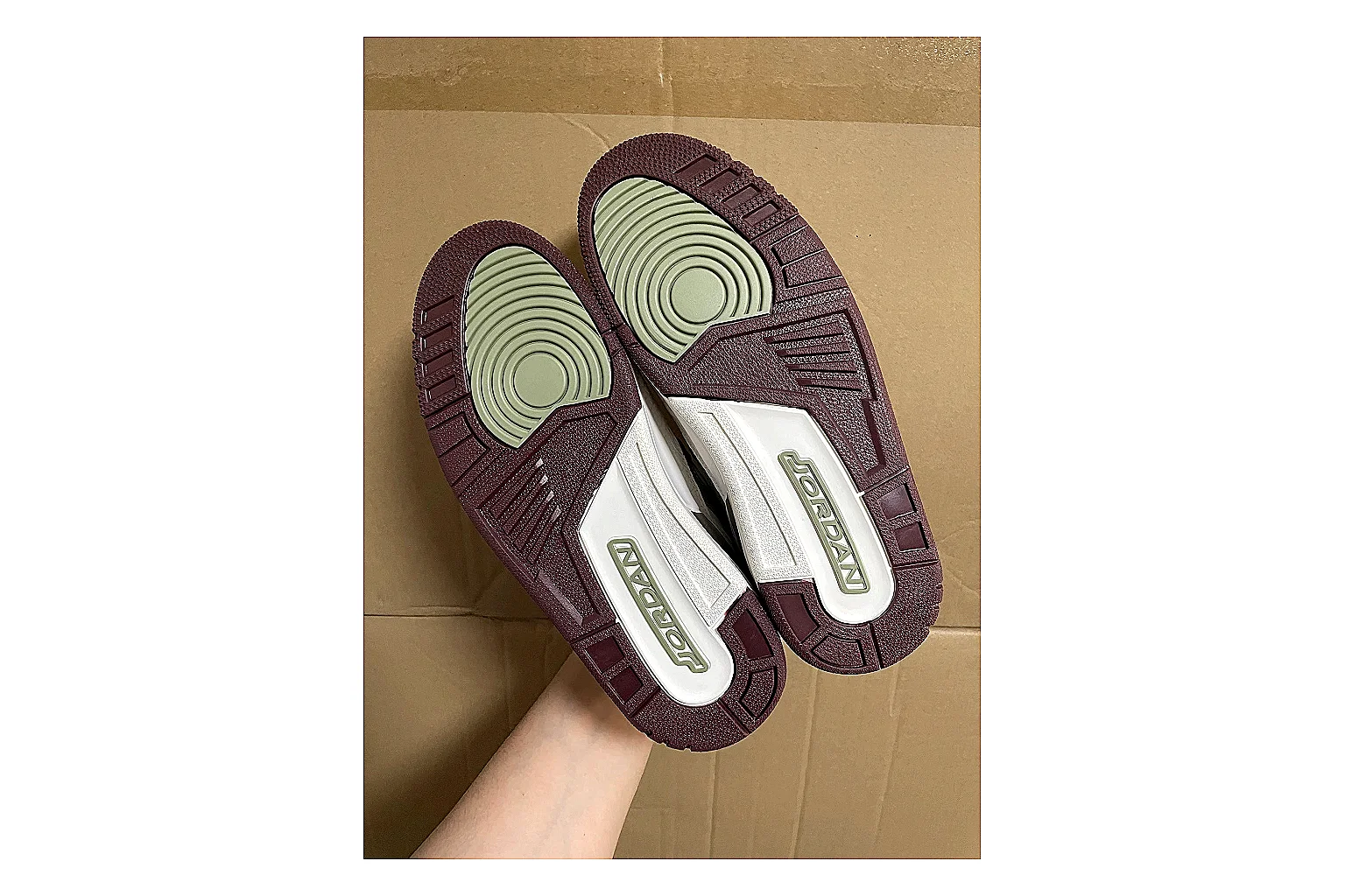Casual Low-Top Sneaker 5833 spreadsheet record image with casual low-top sneaker with clean paneling, textured upper and six-view gallery for daily streetwear styling plus side-profile shape, upper panel lines, and outsole detail thumbnail 2