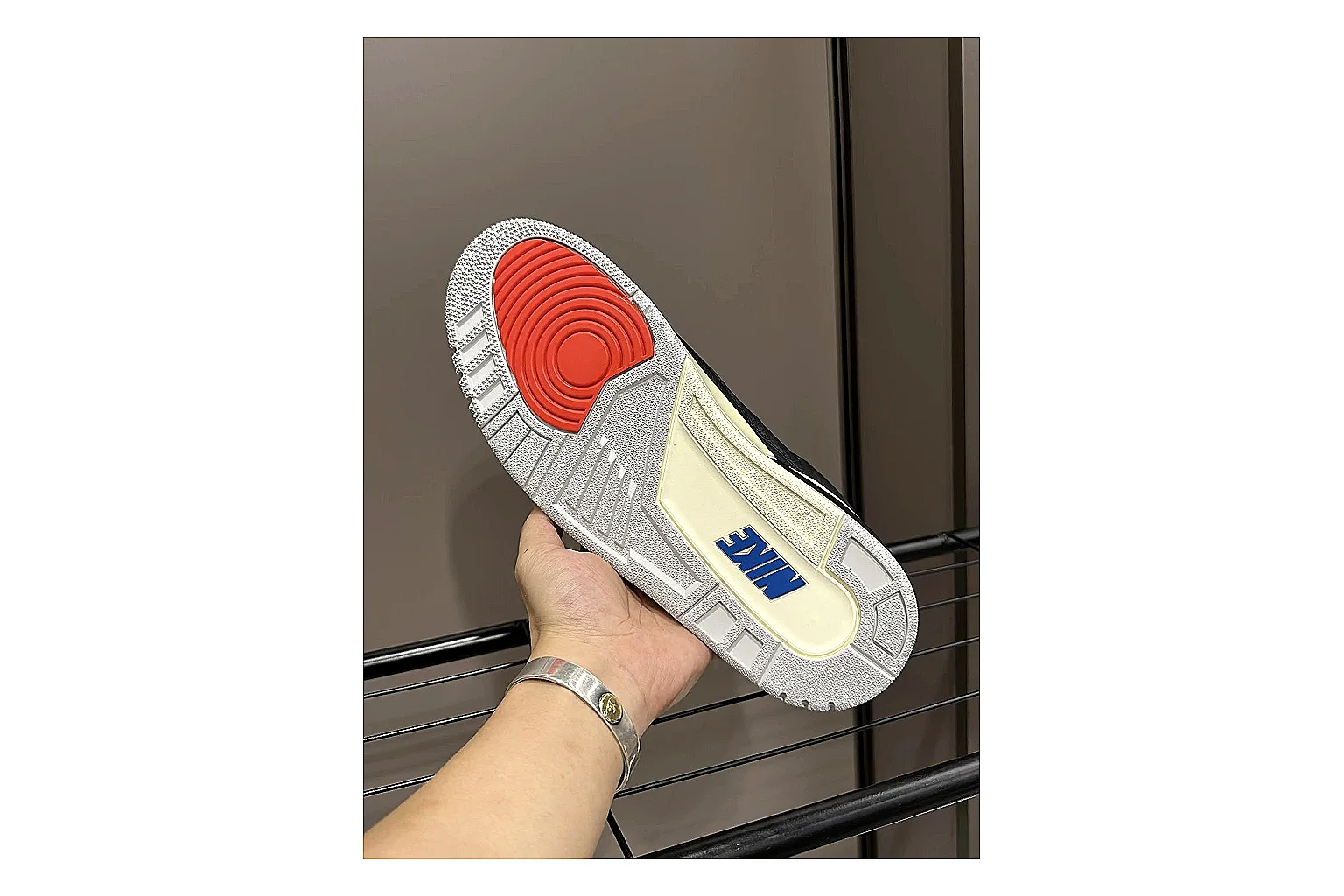 Casual Low-Top Sneaker 6865 spreadsheet record image SKU 1095506865