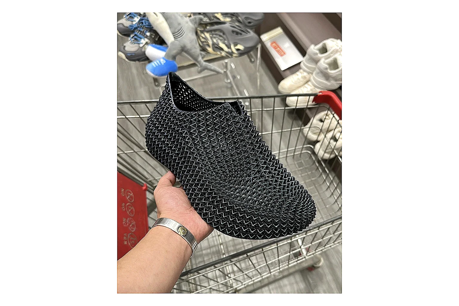 Casual Low-Top Sneaker 6928 spreadsheet record image SKU 1095506928 thumbnail 2