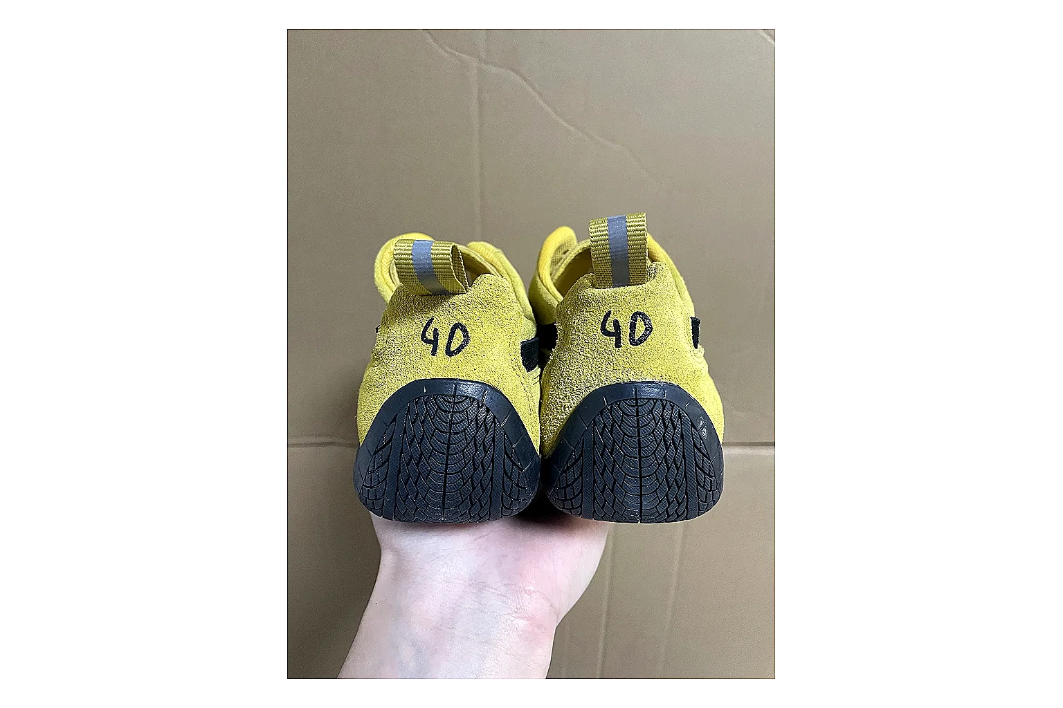 Casual Low-Top Sneaker 7488 spreadsheet record image SKU 1095507488 thumbnail 2