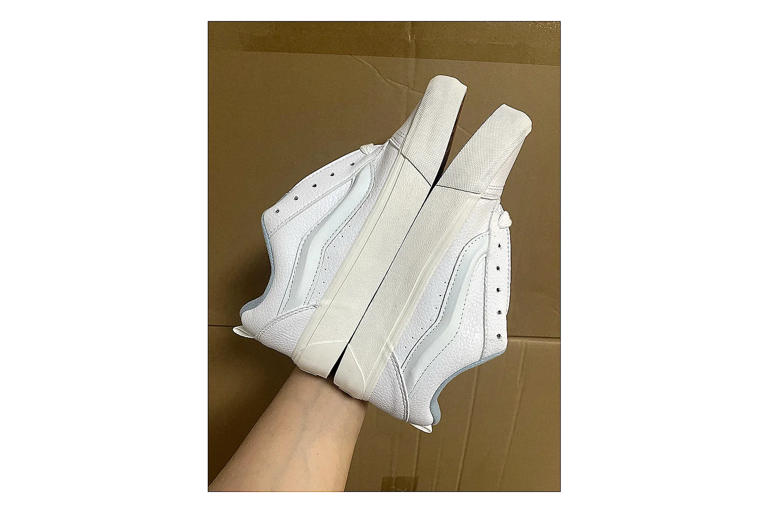 Casual Low-Top Sneaker 7578 Sheetbase record image with red casual low-top with mixed-material upper and low-profile shape thumbnail 3