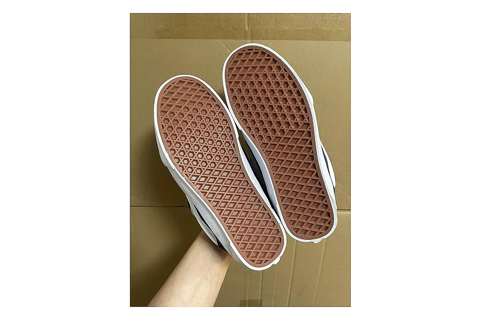 Casual Low-Top Sneaker 7604 spreadsheet record image SKU 1095507604 thumbnail 5