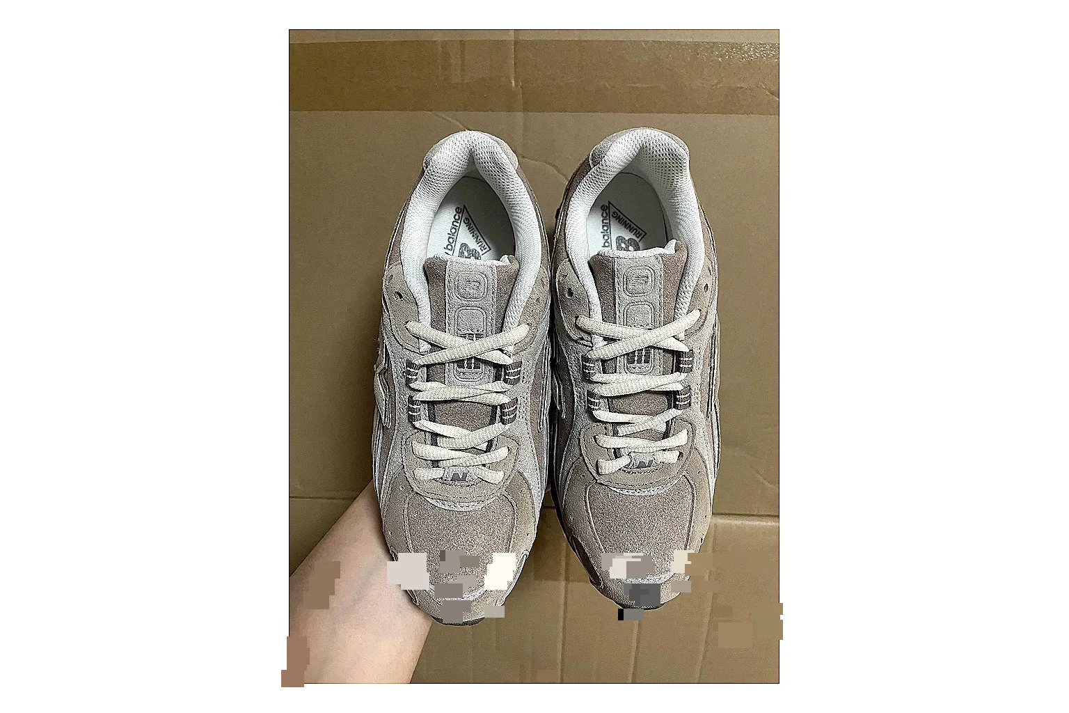 Casual Low-Top Sneaker 7650 Sheetbase record image with red casual low-top with mixed-material upper and low-profile shape