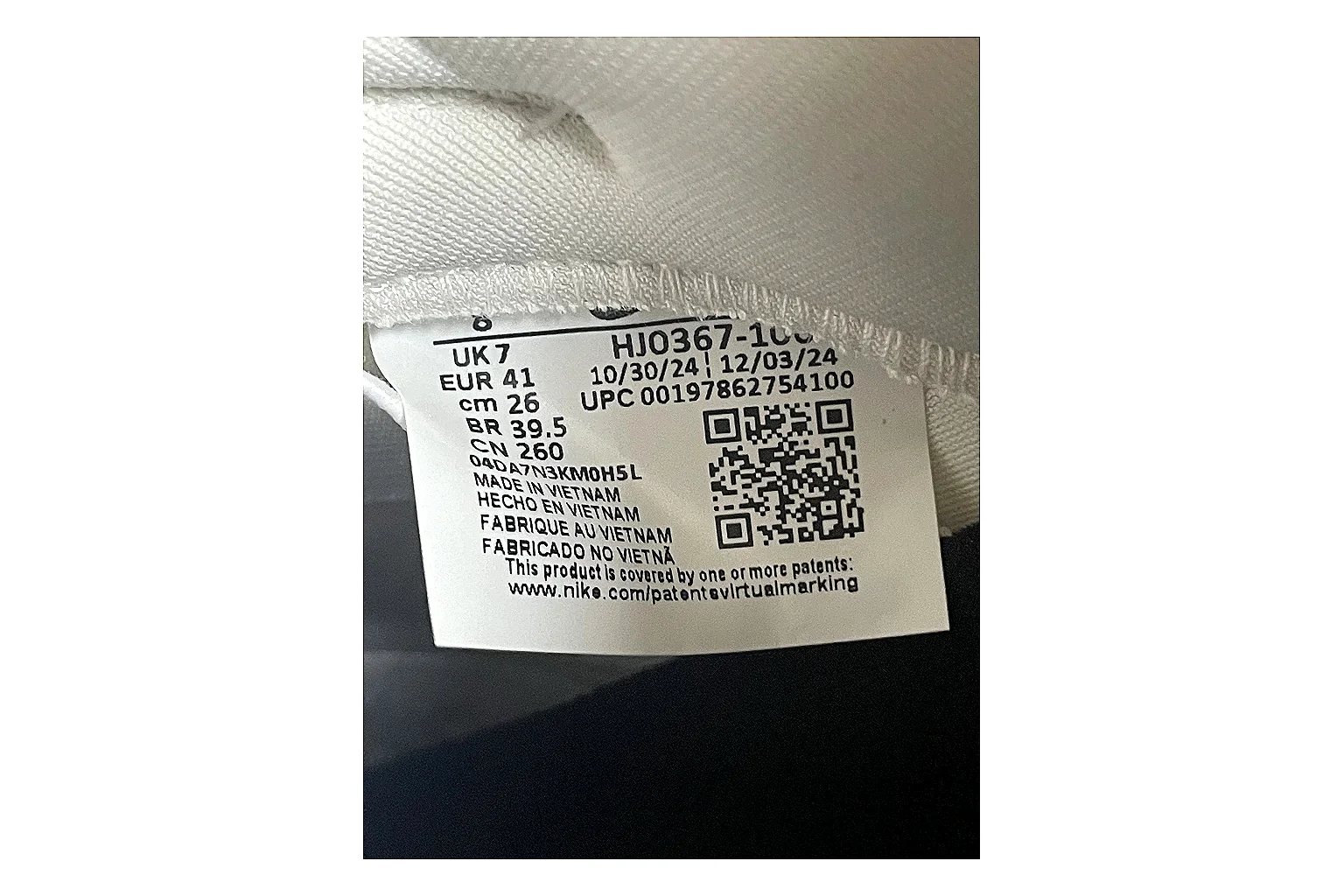 Casual Low-Top Sneaker 7739 Sheetbase record image with red casual low-top with mixed-material upper and low-profile shape thumbnail 4