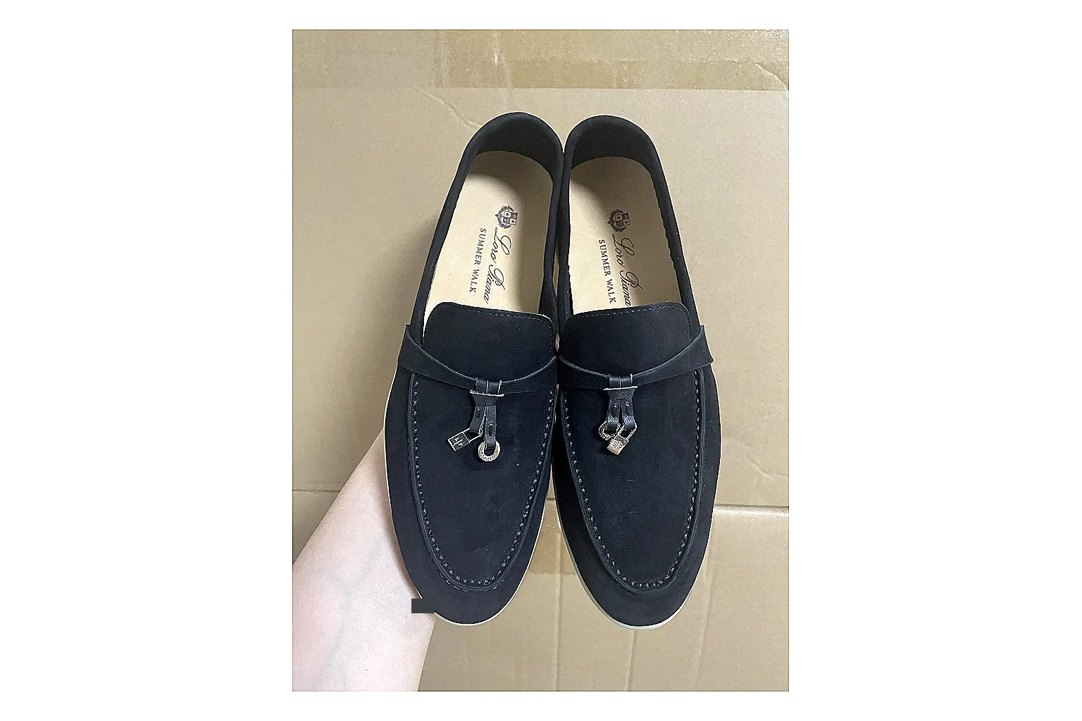 Casual Low-Top Sneaker 9293 Sheetbase record image with red casual low-top with mixed-material upper and low-profile shape