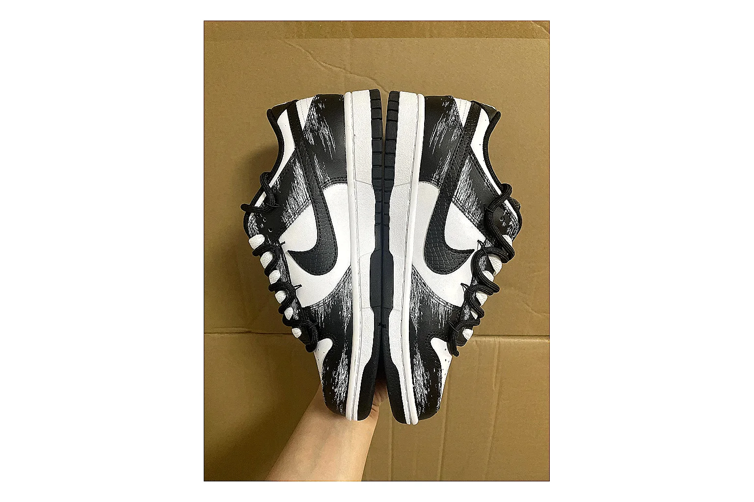 Casual Low-Top Sneaker 9373 Sheetbase record image with red casual low-top with mixed-material upper and low-profile shape thumbnail 3