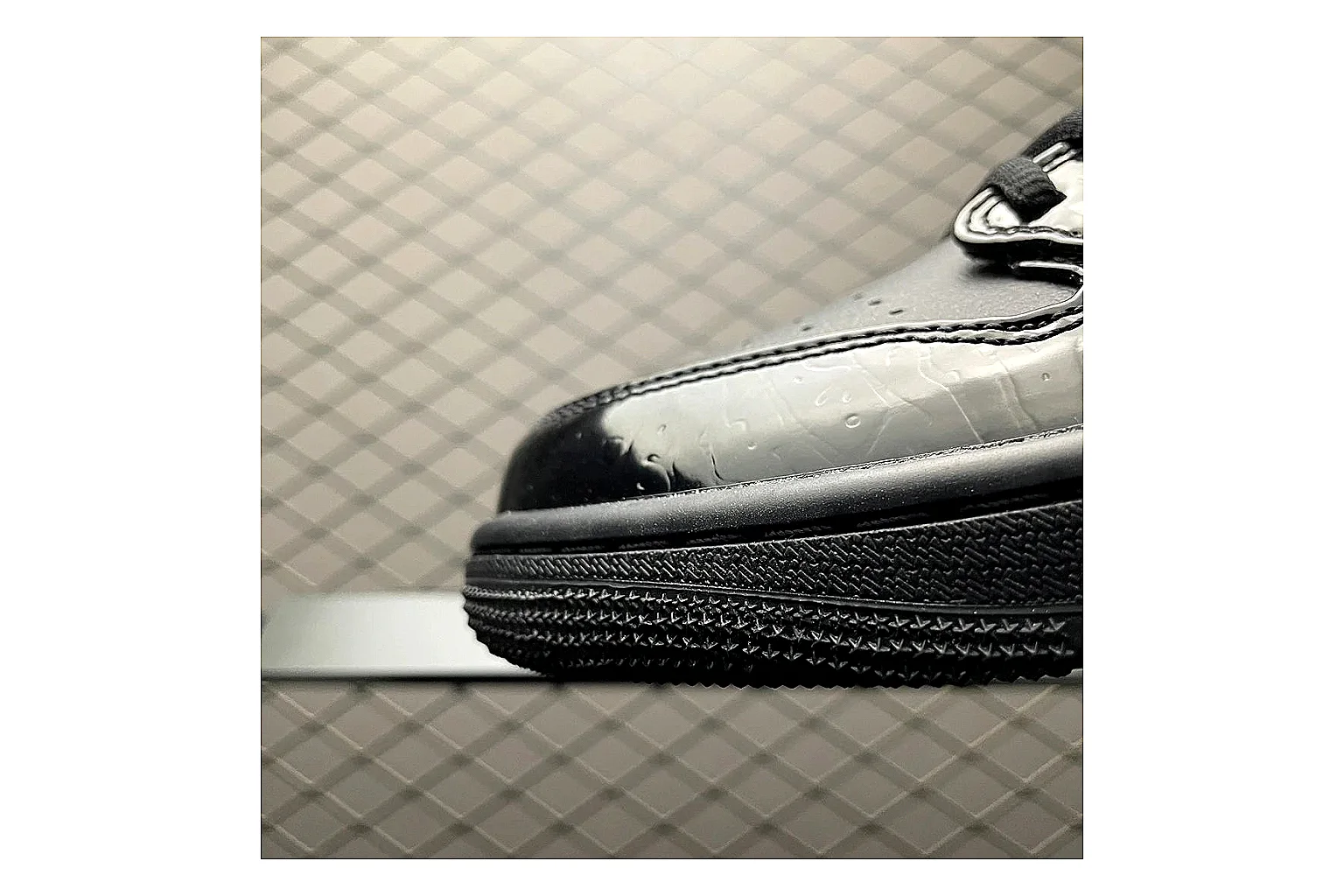 Casual Low-Top Sneaker 9723 spreadsheet record image with casual low-top sneaker with clean paneling, textured upper and six-view gallery for daily streetwear styling plus side-profile shape, upper panel lines, and outsole detail thumbnail 3
