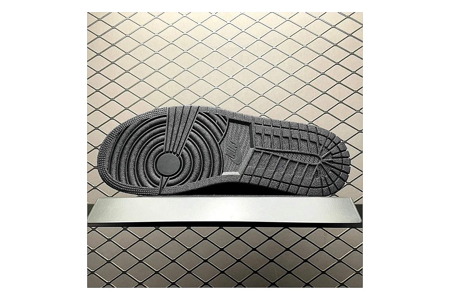 Casual Low-Top Sneaker 9723 spreadsheet record image with casual low-top sneaker with clean paneling, textured upper and six-view gallery for daily streetwear styling plus side-profile shape, upper panel lines, and outsole detail thumbnail 5