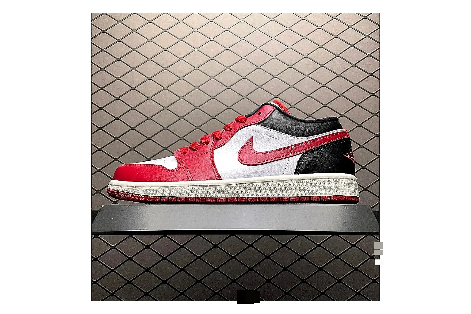 Casual Low-Top Sneaker 9725 spreadsheet record image with casual low-top sneaker with clean paneling, textured upper and six-view gallery for daily streetwear styling plus side-profile shape, upper panel lines, and outsole detail