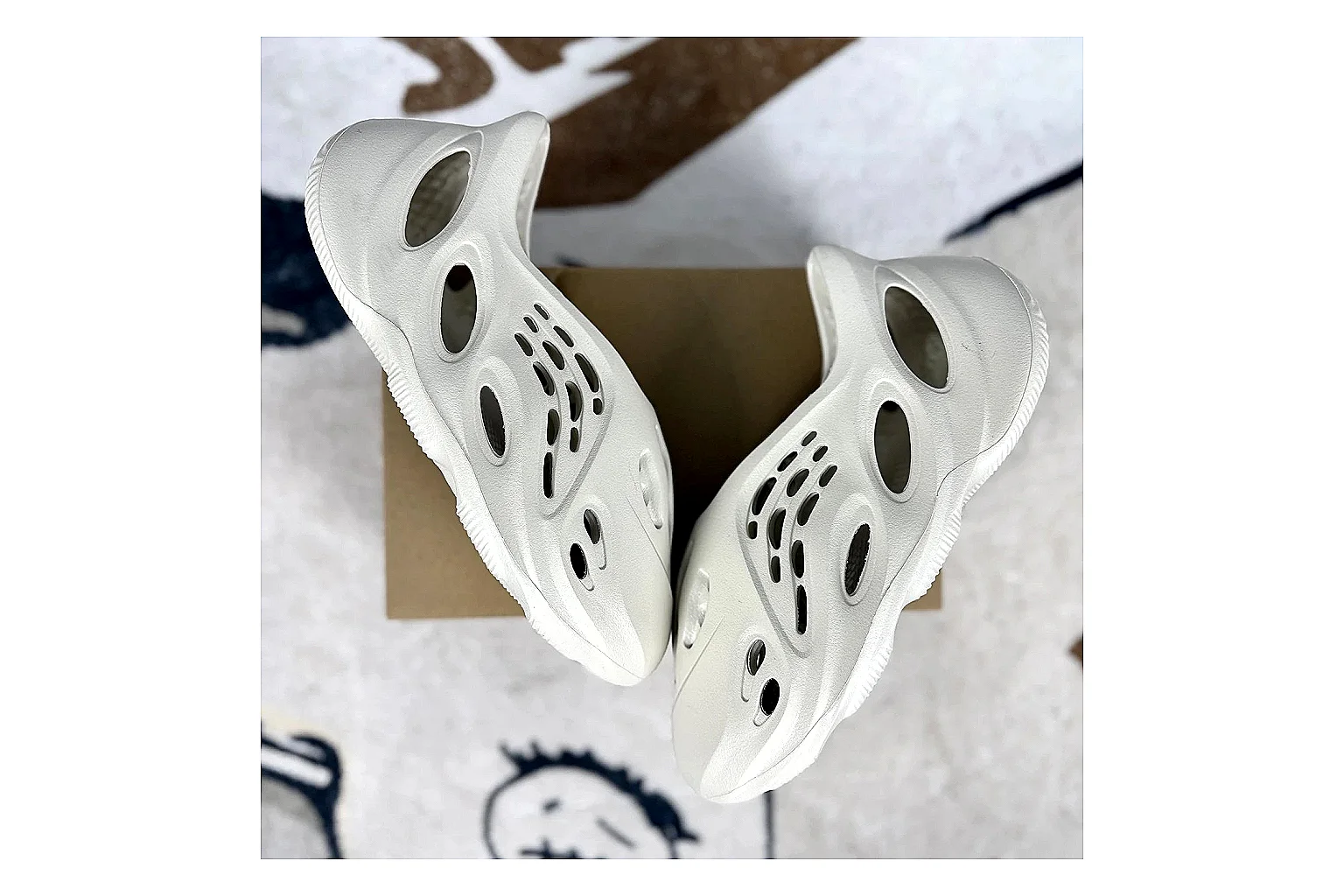 Daily Style Mixed Sneakers spreadsheet record image SKU 1194923209