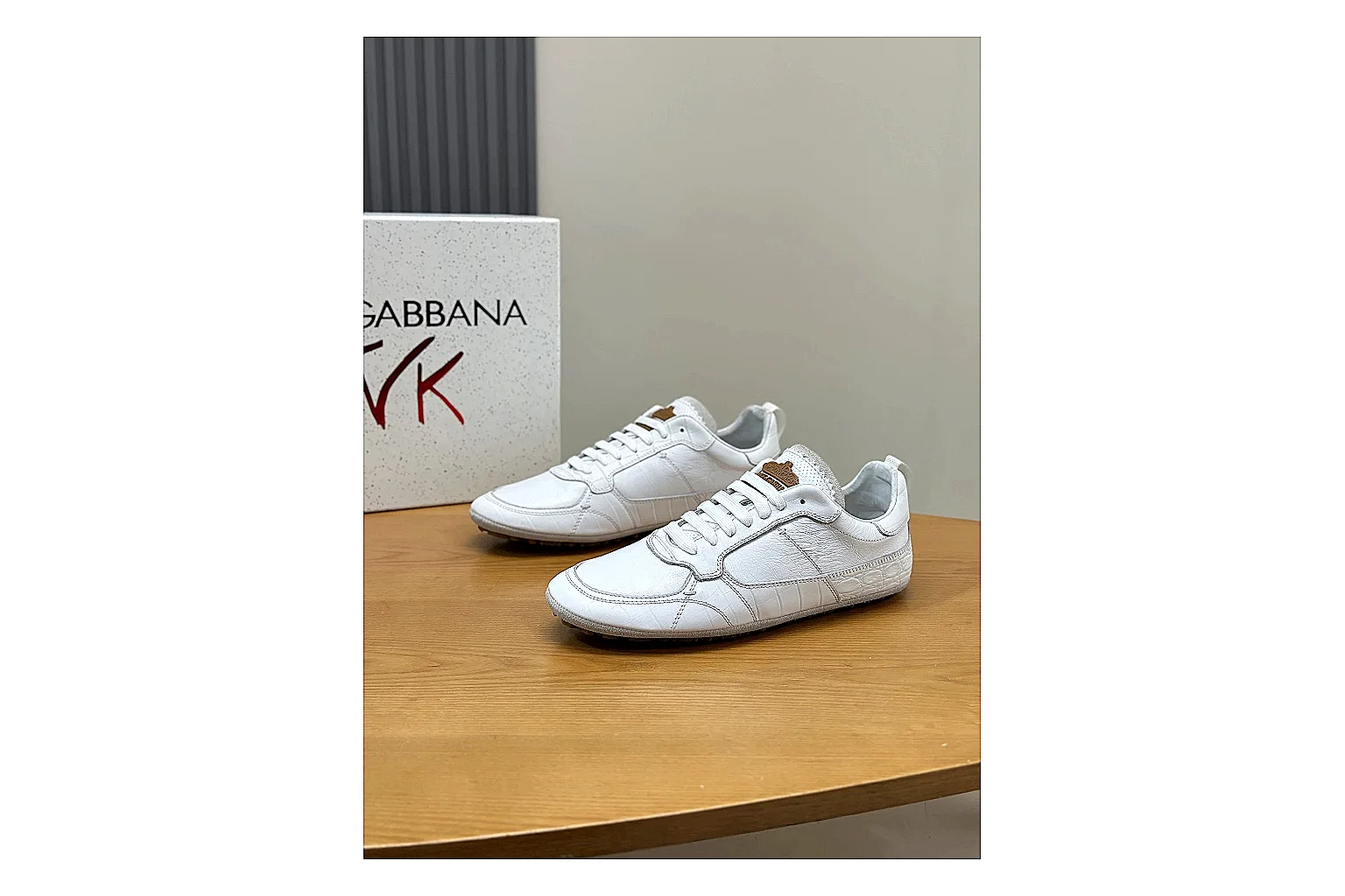 Other white designer low-top White 7802 spreadsheet record six-photo gallery thumbnail 5