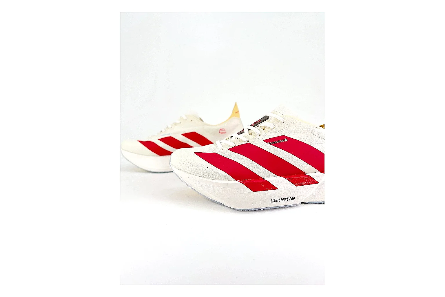 kakosheetbase.com Black Red Six Angle Footwear Low Top spreadsheet record six-photo gallery thumbnail 2