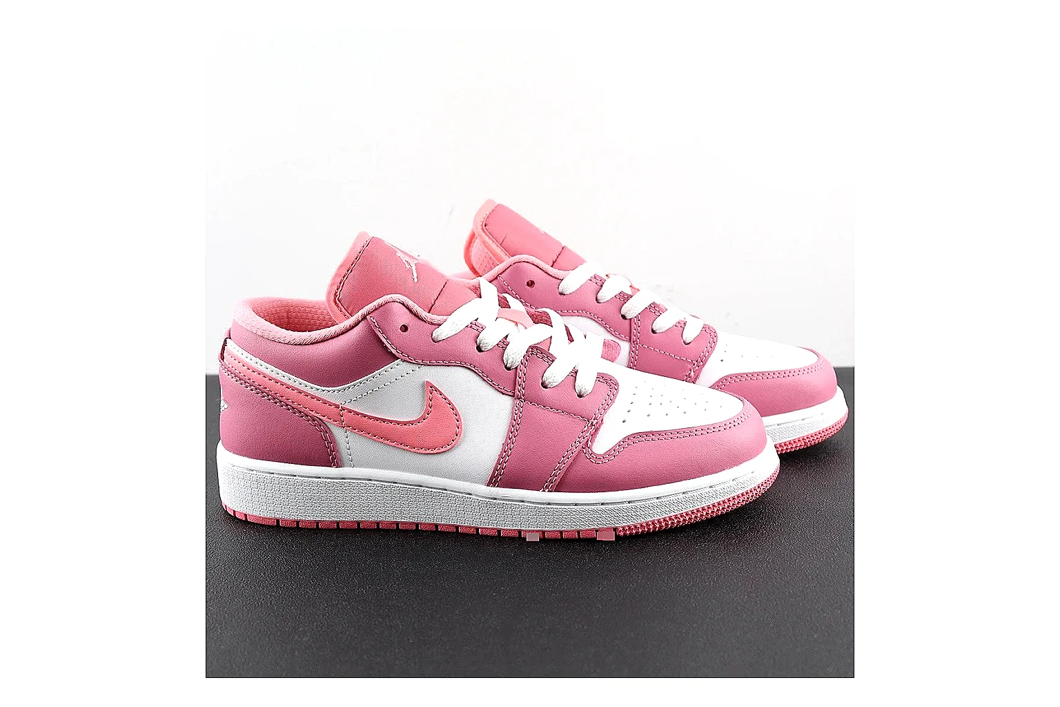 kakosheetbase.com Red Black Six Angle Footwear Low Top spreadsheet record six-photo gallery thumbnail 2