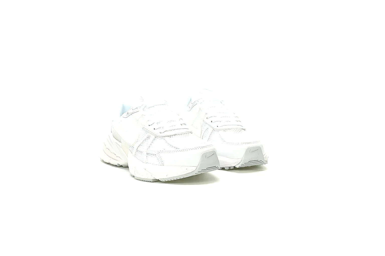 Kako Sheetbase record image for Other White Low Court Sneaker thumbnail 4