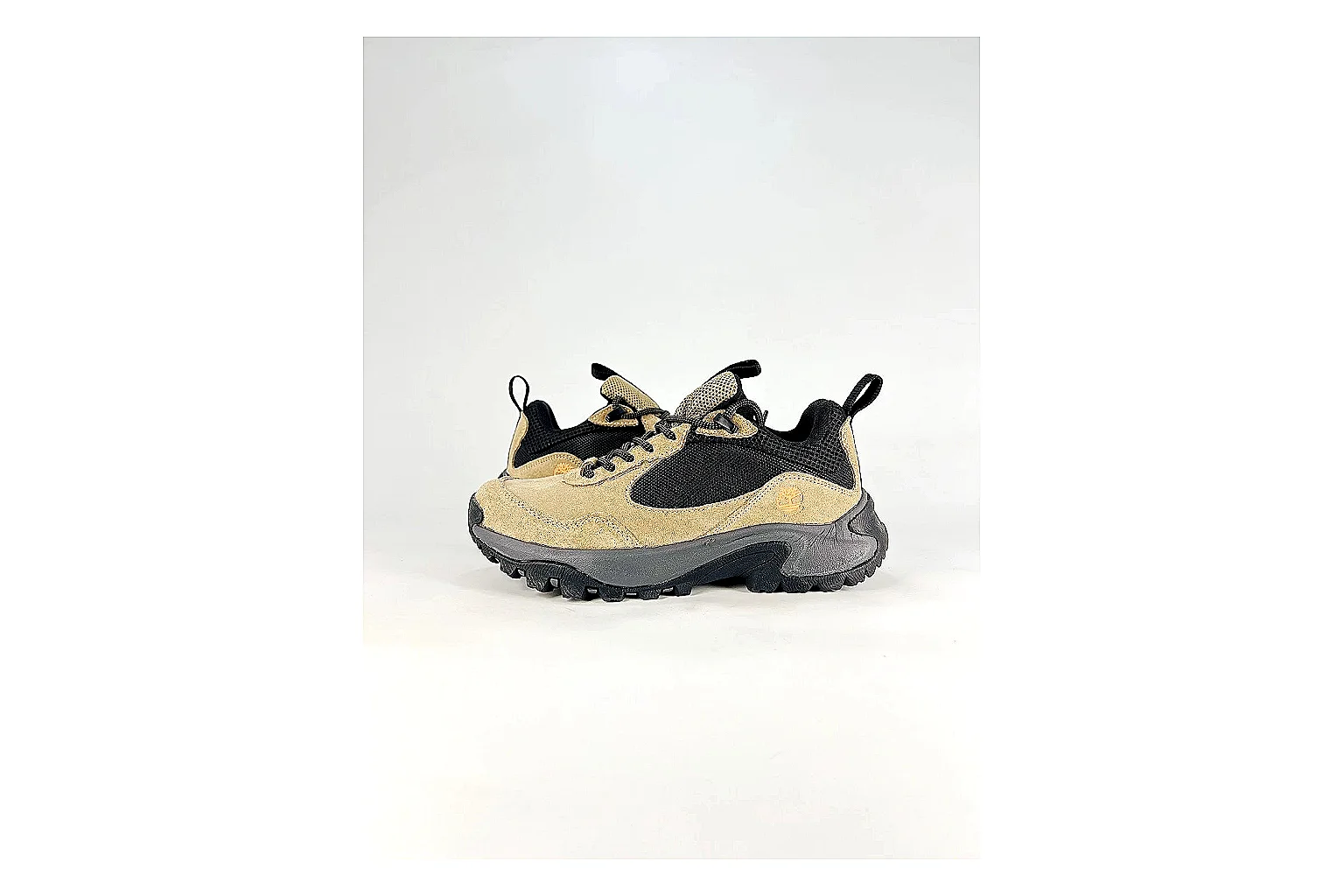 Timberland Motion Access Beige Black Sneakers spreadsheet record image with beige black outdoor sneakers with mesh-leather texture, side-profile shape, upper panel lines, and outsole detail