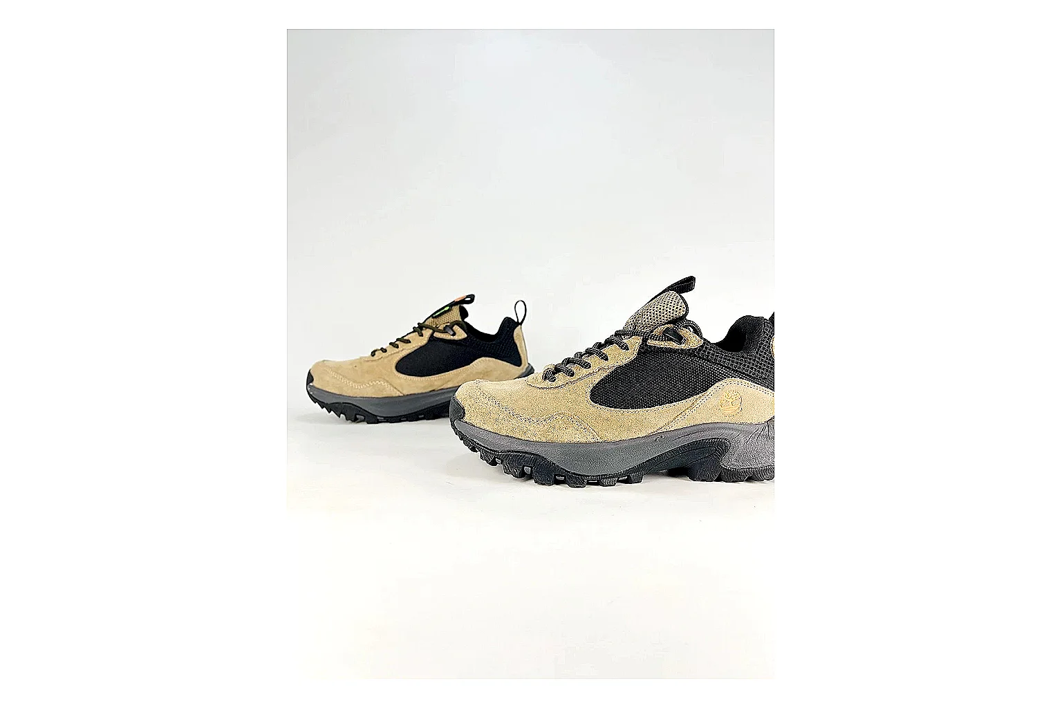 Timberland Motion Access Beige Black Sneakers spreadsheet record image with beige black outdoor sneakers with mesh-leather texture, side-profile shape, upper panel lines, and outsole detail thumbnail 5